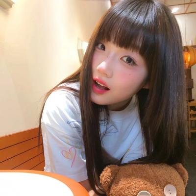 小资女孩向前冲